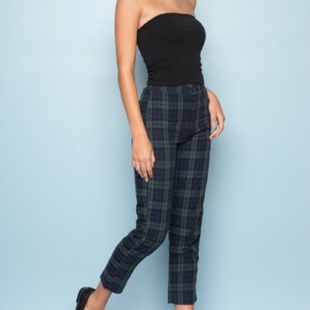 Brandy Melville - Green plaid tapered pants